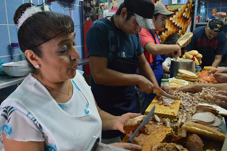 Lonches Amparito, tradición con sabor | NTR Guadalajara